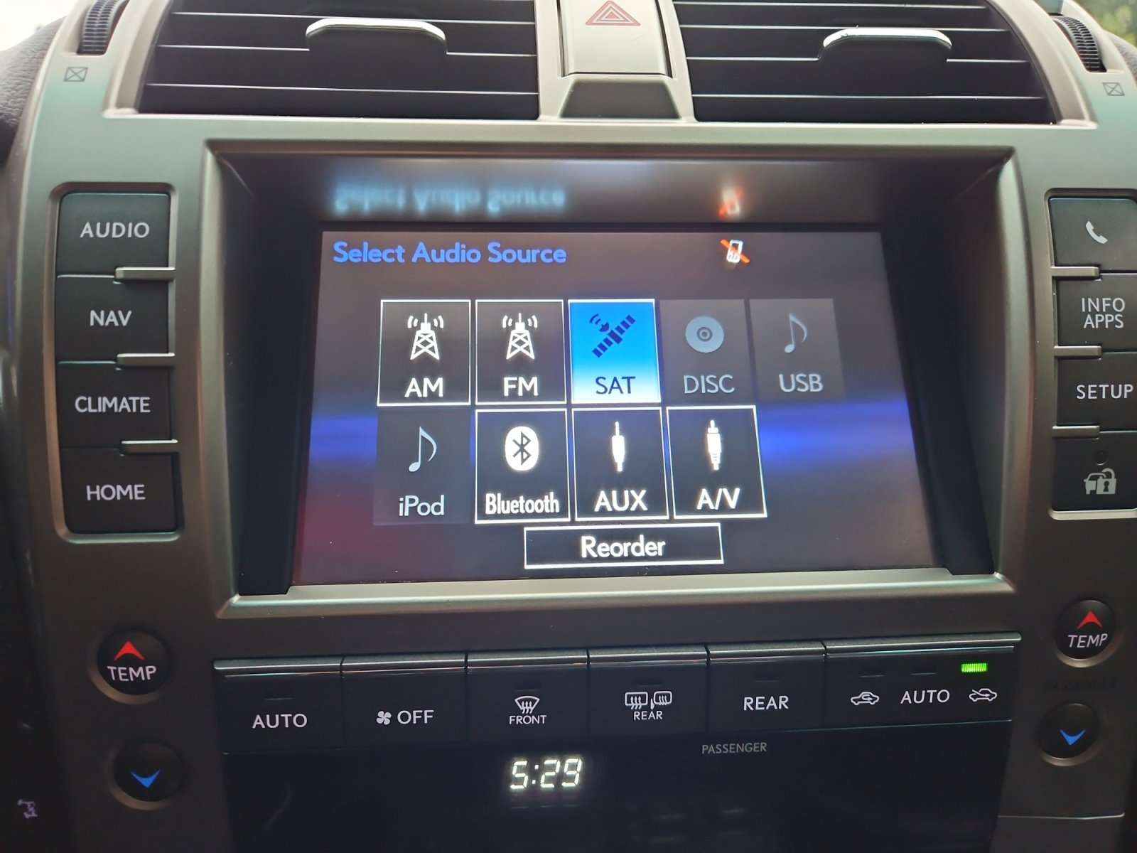 Used 2014 Lexus GX 460 w/ Premium Package AWD/4WD image 21