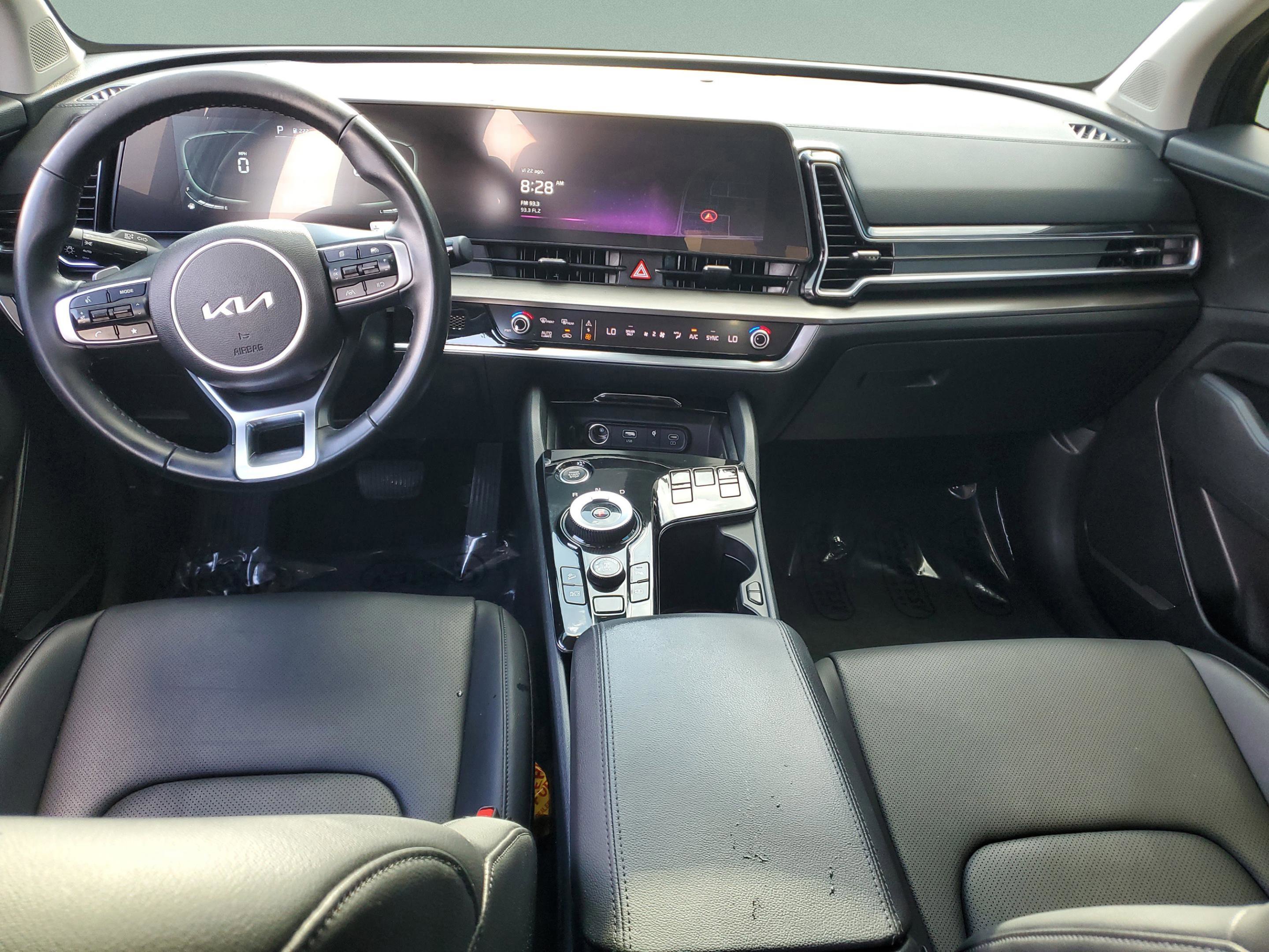 Used 2024 Kia Sportage EX image 9