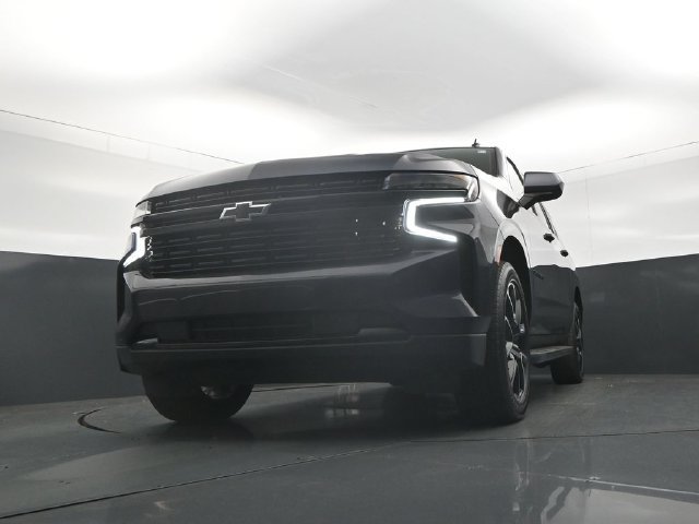 Used 2023 Chevrolet Suburban RST RWD image 34