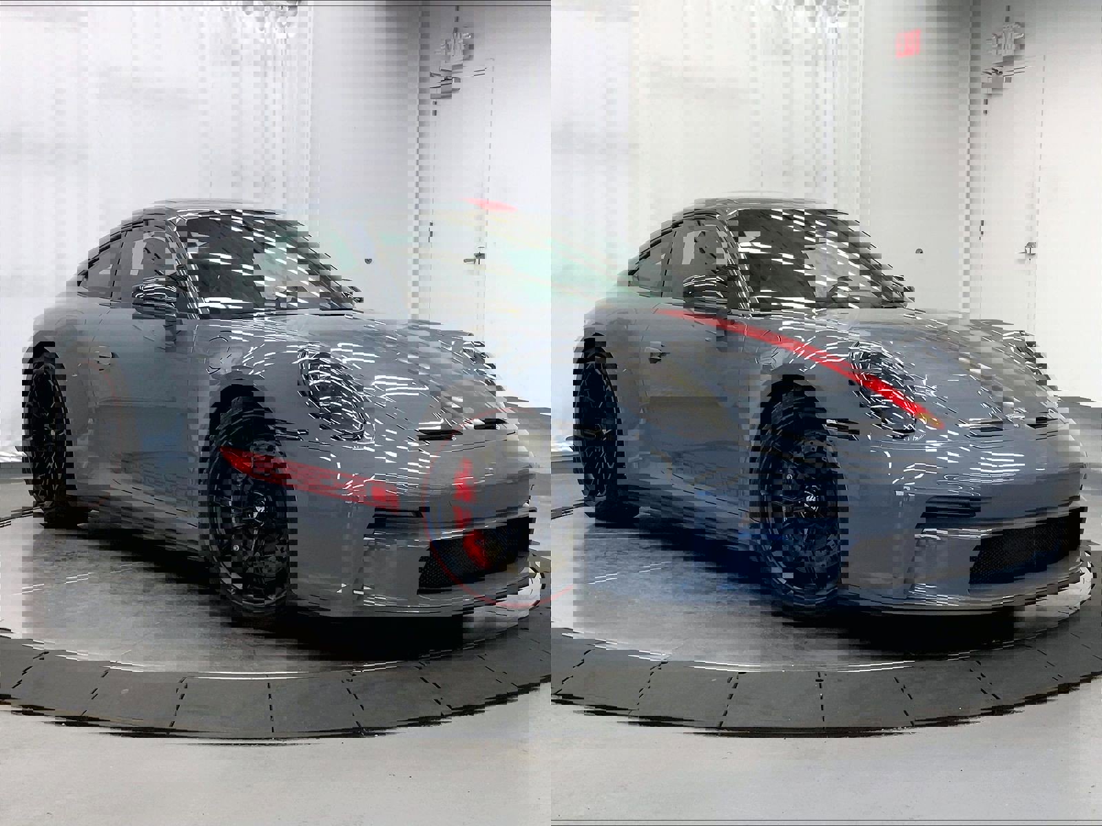 Certified 2024 Porsche 911 GT3 RWD image 9