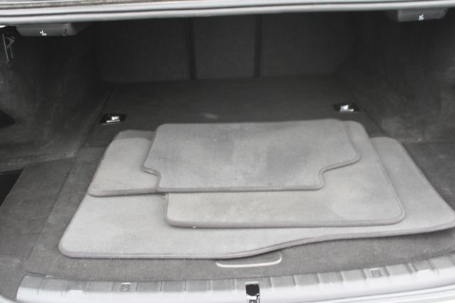Used 2021 BMW 530e w/ Parking Assistance Package RWD image 39