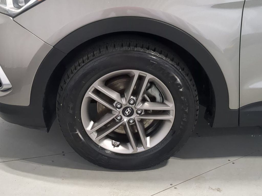 Used 2017 Hyundai Santa Fe Sport AWD/4WD image 17