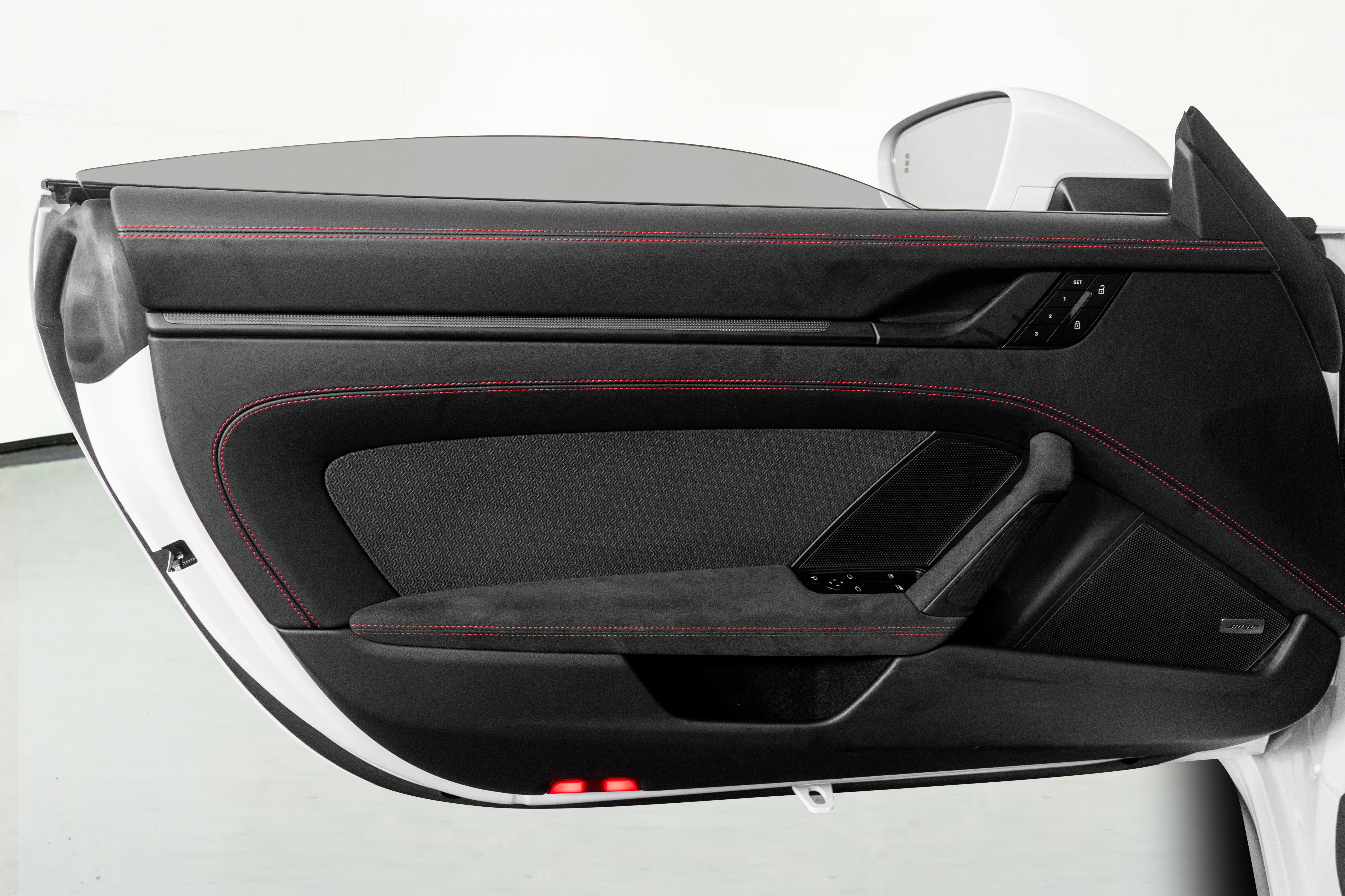 Used 2025 Porsche 911 Carrera 4 GTS AWD/4WD image 49