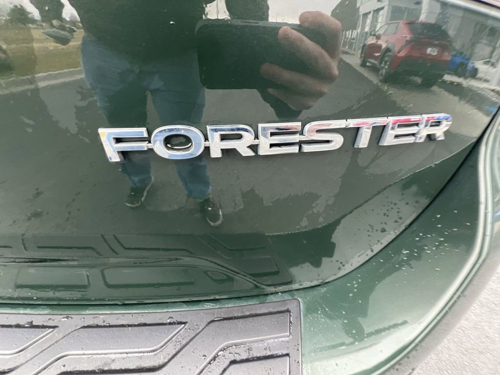 Used 2023 Subaru Forester Limited image 33