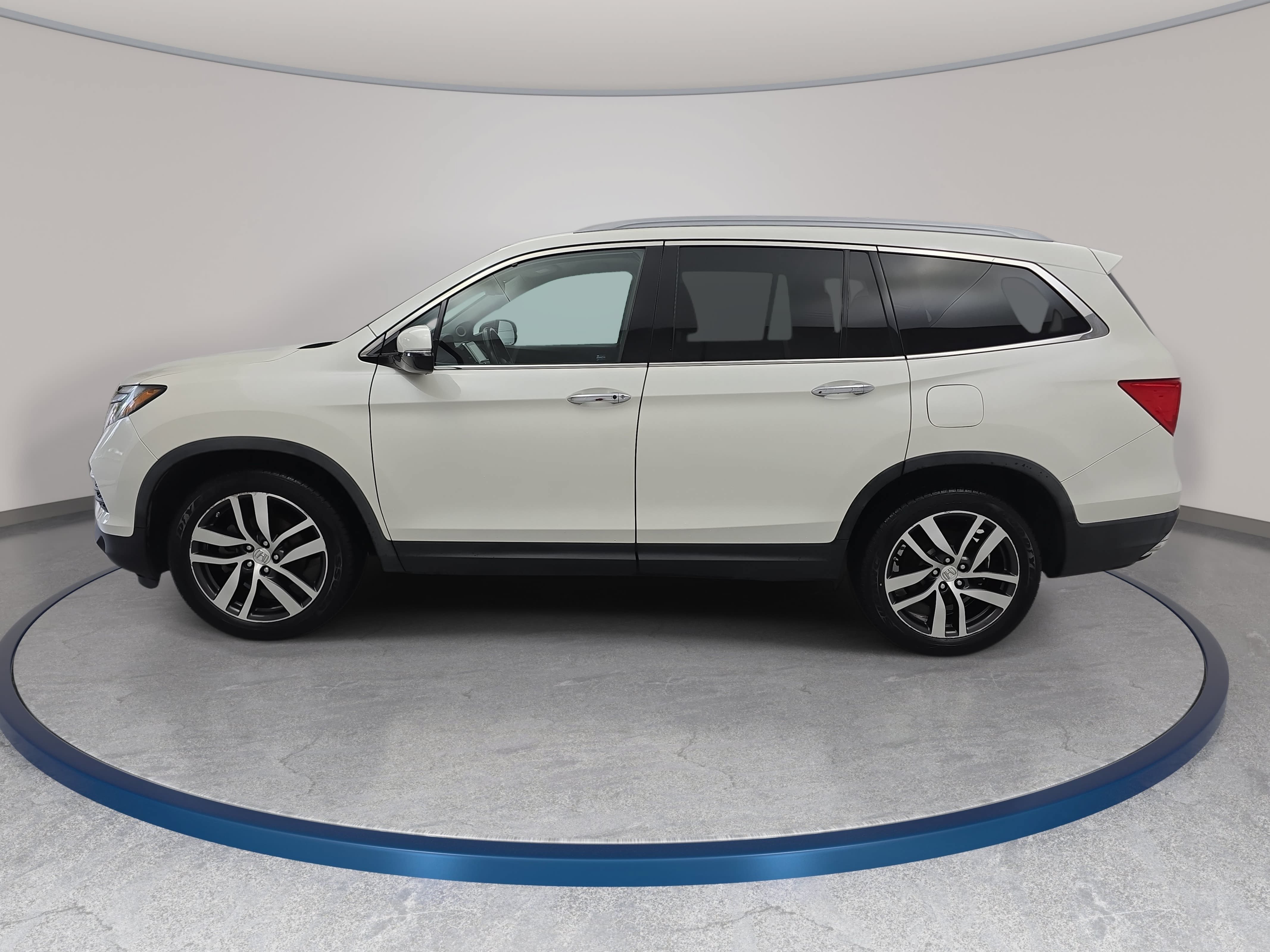Used 2016 Honda Pilot Elite image 8