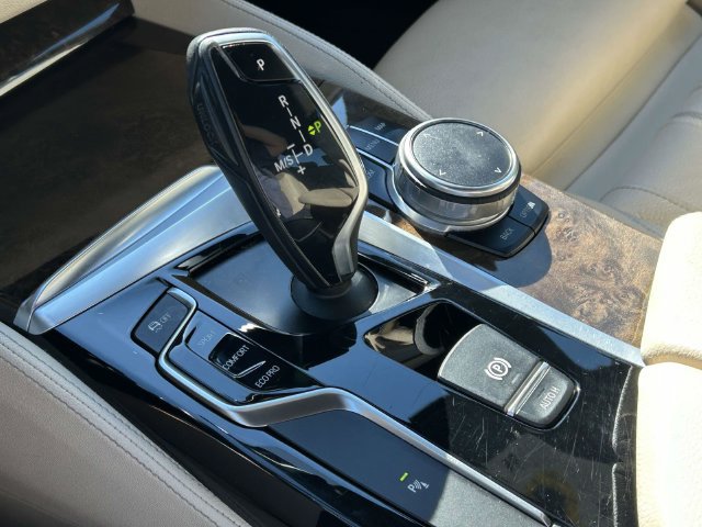 Used 2018 BMW 530i RWD image 24