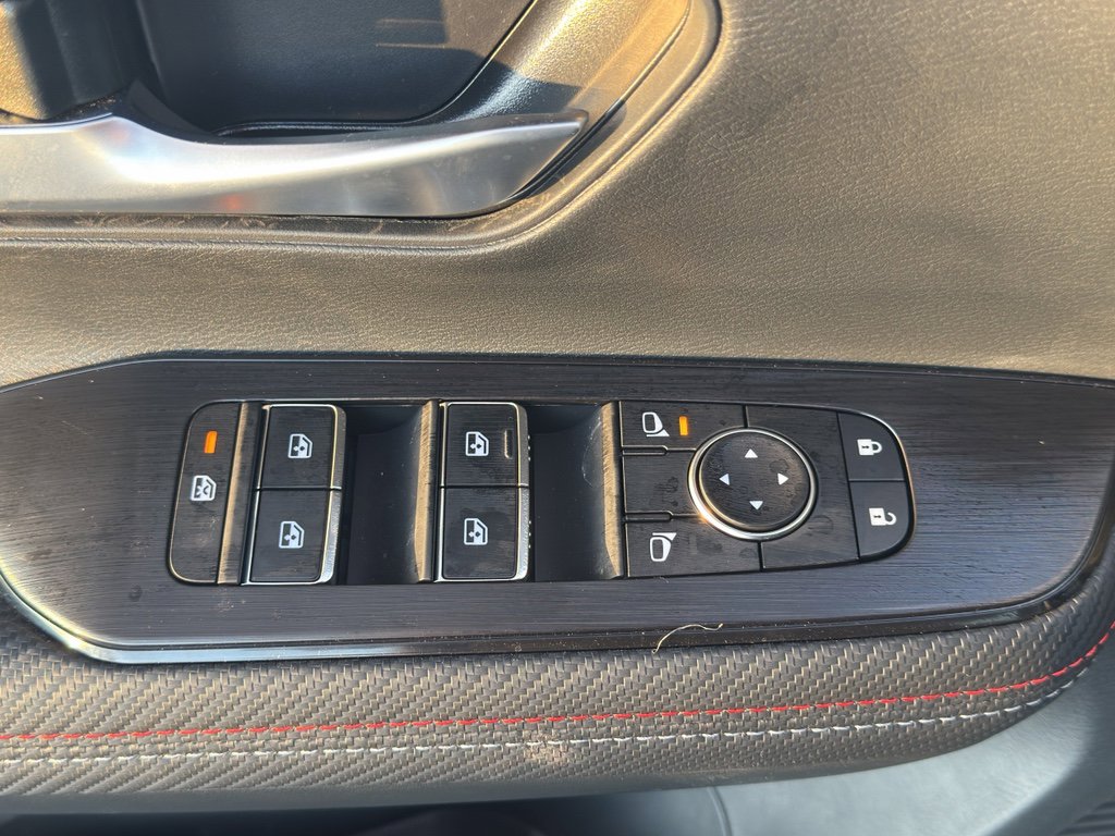 New 2026 Nissan Kicks SR w/ SR Premium Package image 18