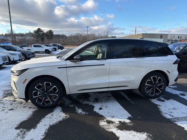 New 2026 Lincoln Nautilus Reserve image 5