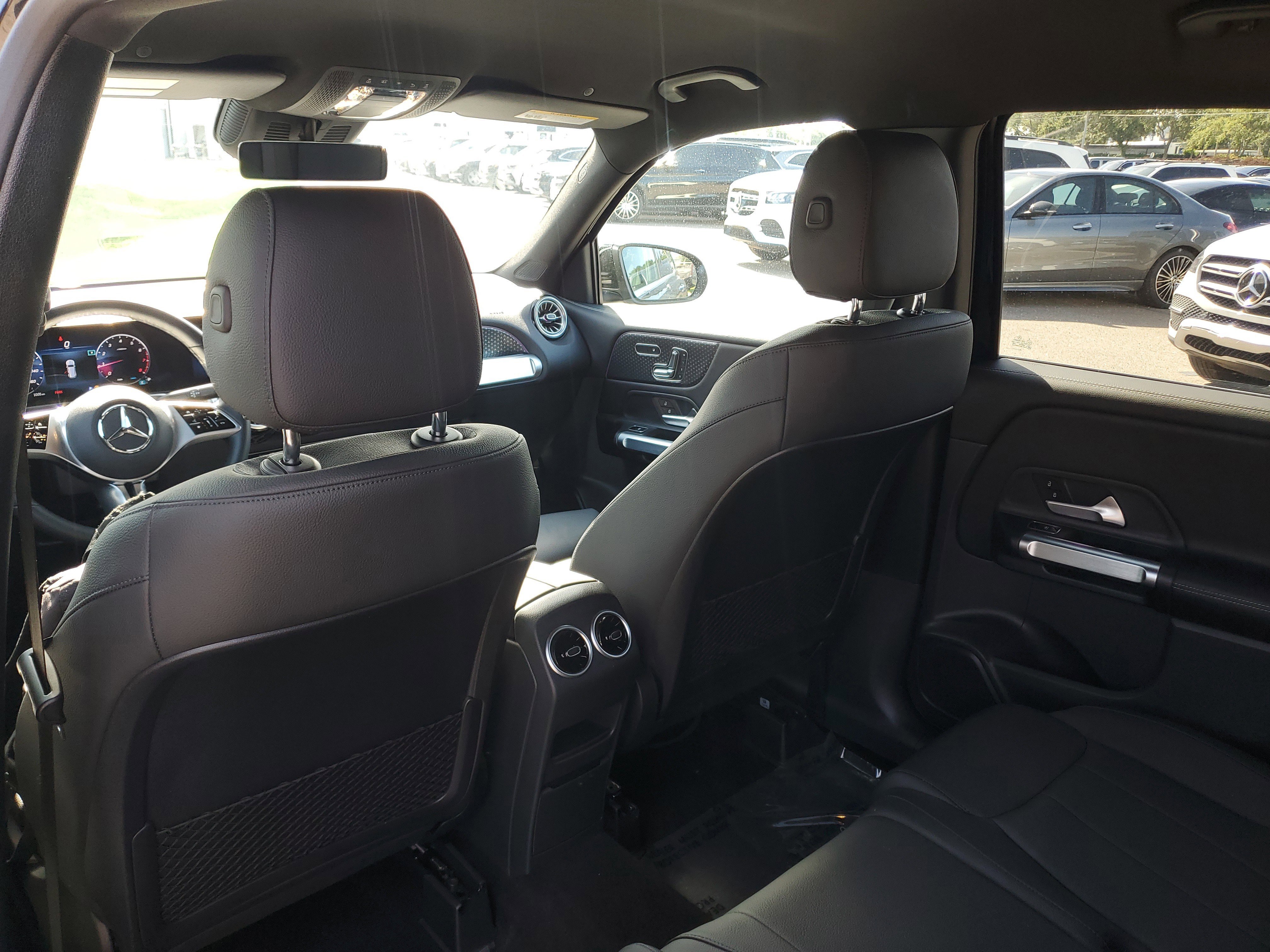 Certified 2025 Mercedes-Benz GLB 250 image 12
