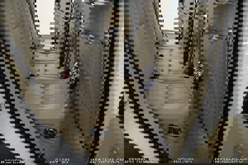 Used 2017 Land Rover Range Rover HSE image 28