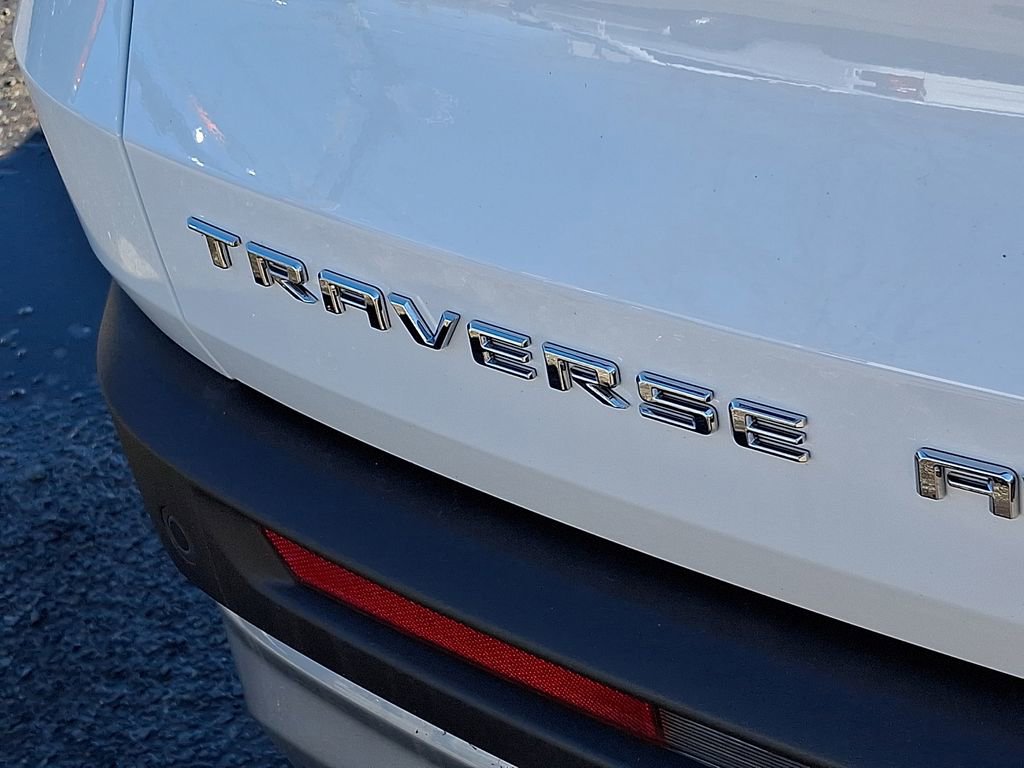 Used 2026 Chevrolet Traverse LT w/ Driver Confidence Package image 29