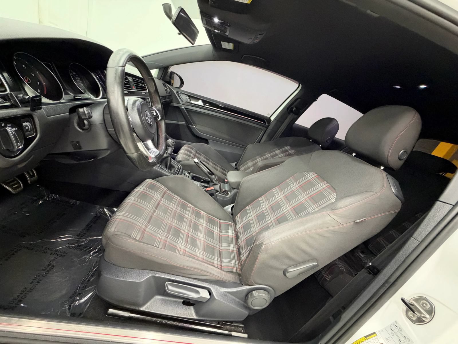 Used 2016 Volkswagen GTI S FWD image 16
