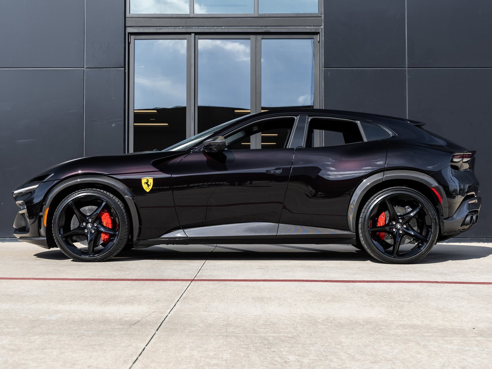 Used 2025 Ferrari Purosangue image 9