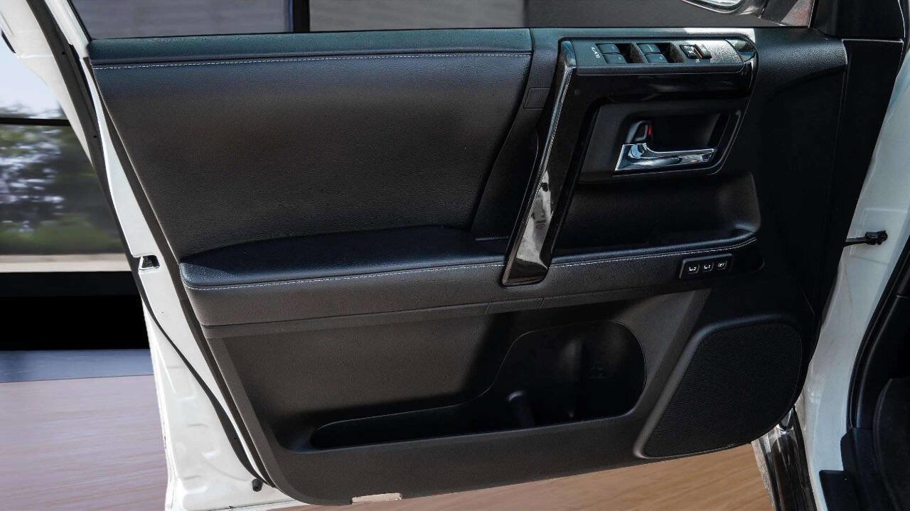 Used 2019 Toyota 4Runner Limited image 21