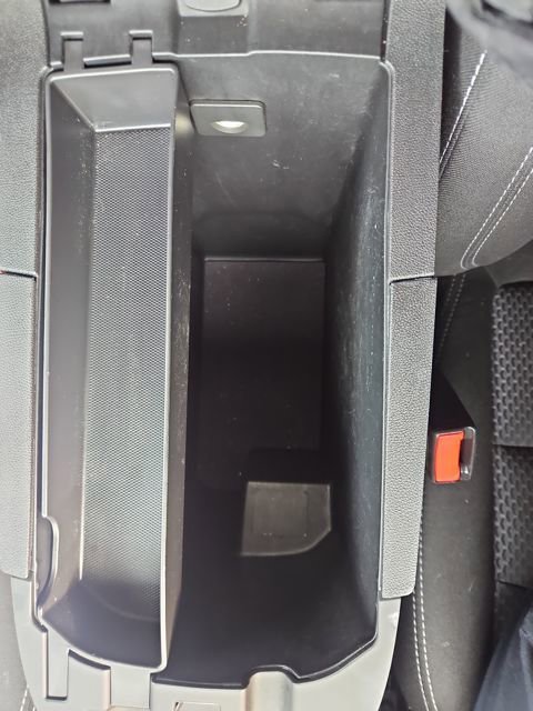 Used 2023 GMC Terrain SLE w/ Driver Convenience Package image 26