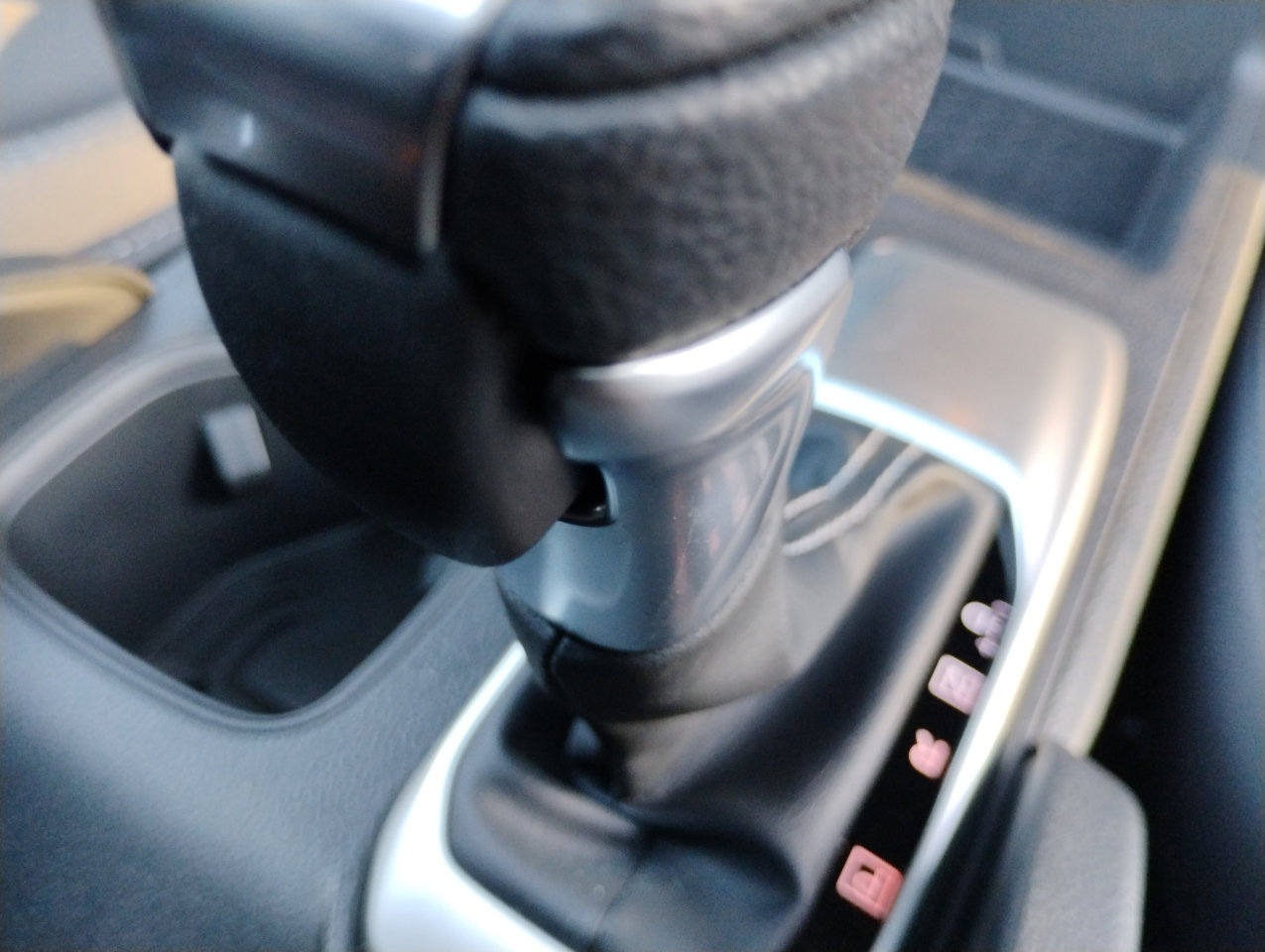 Used 2025 Nissan Frontier SV w/ SV Convenience Package image 50