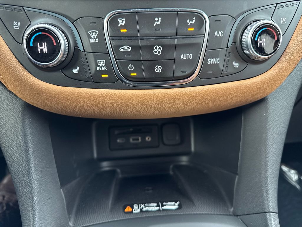 Used 2021 Chevrolet Equinox Premier image 30