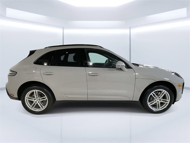 Used 2025 Porsche Macan image 5