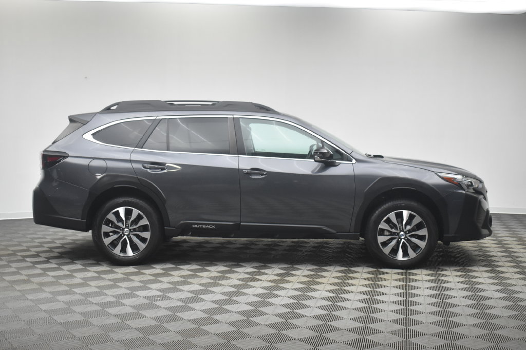 Used 2024 Subaru Outback Limited AWD/4WD image 11