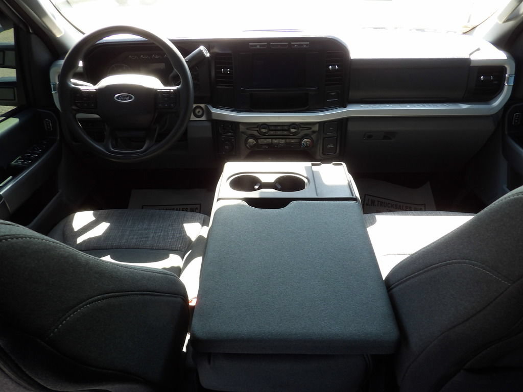 Used 2024 Ford F250 XLT w/ FX4 Off-Road Package AWD/4WD image 37
