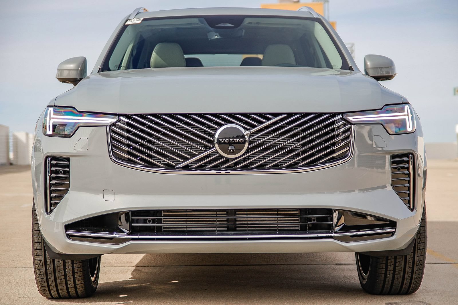 New 2026 Volvo XC90 T8 Ultra w/ Protection Package Premier AWD/4WD image 2
