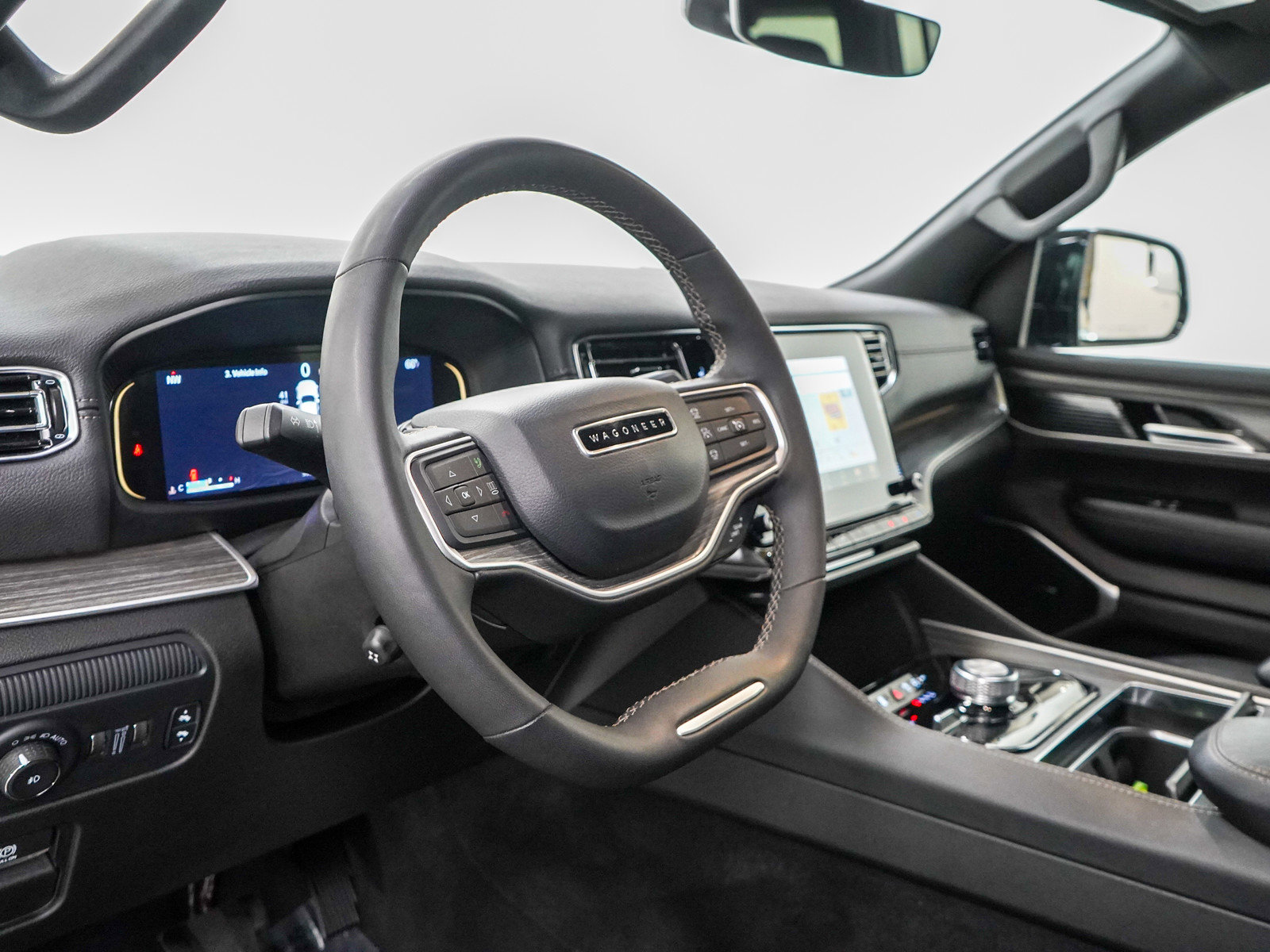 Used 2024 Jeep Wagoneer L Series II w/ Flexible Seating Group image 19