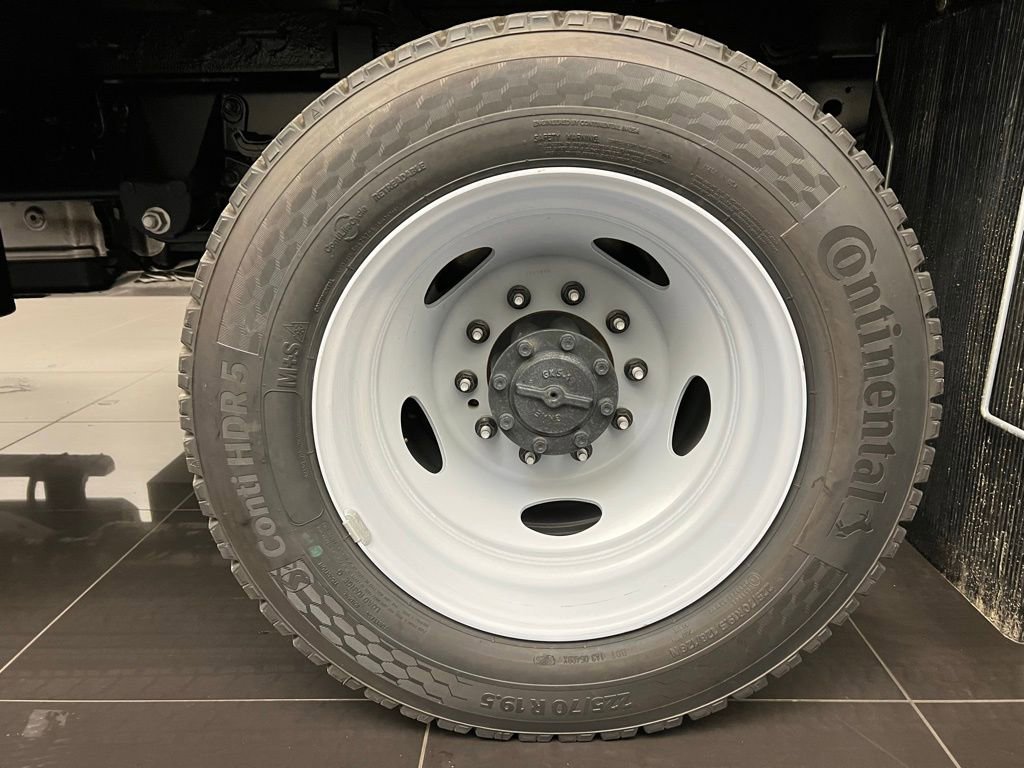 New 2025 Ford F550 XL image 9