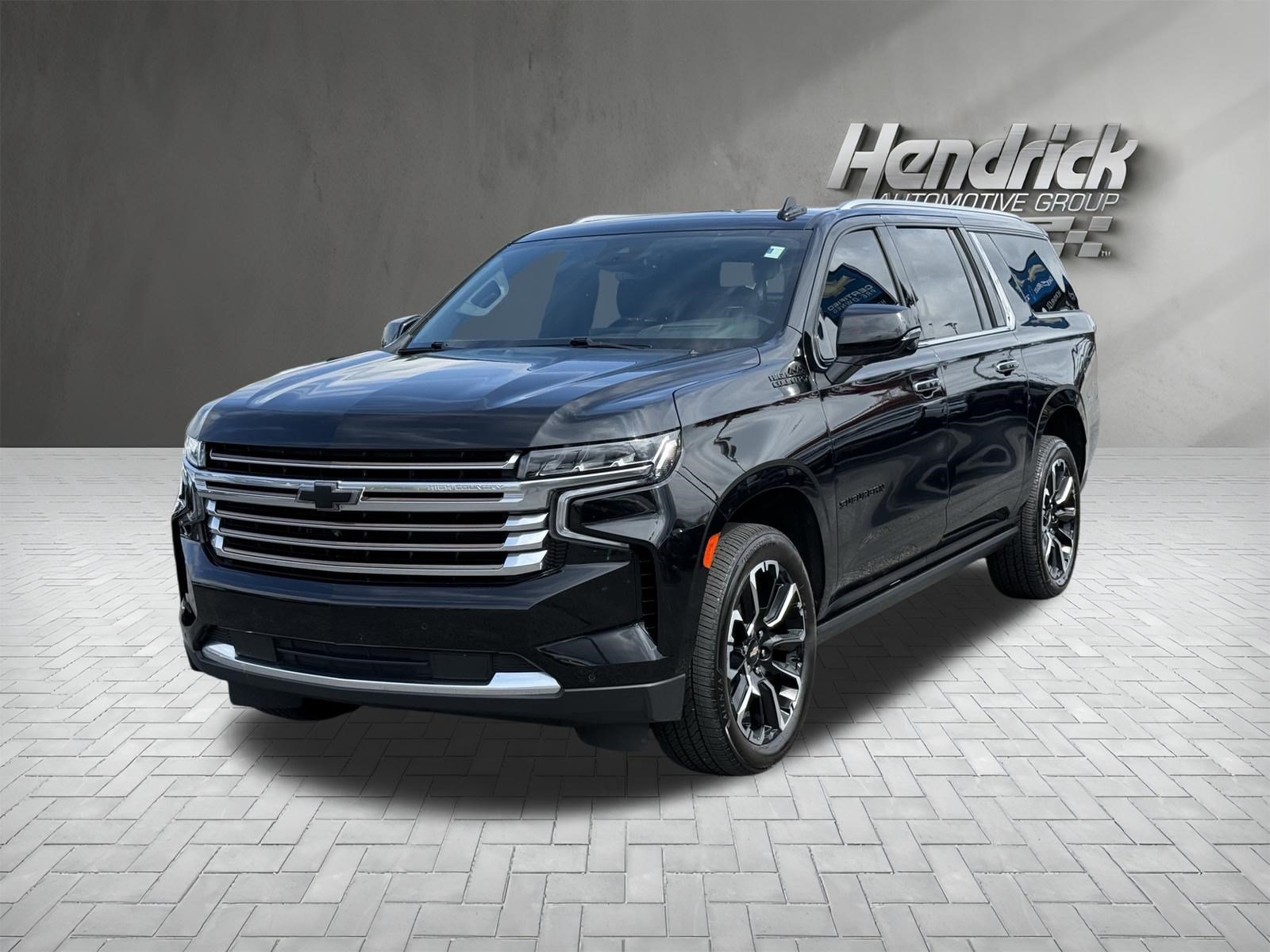 Used 2023 Chevrolet Suburban High Country w/ Premium Package AWD/4WD image 5