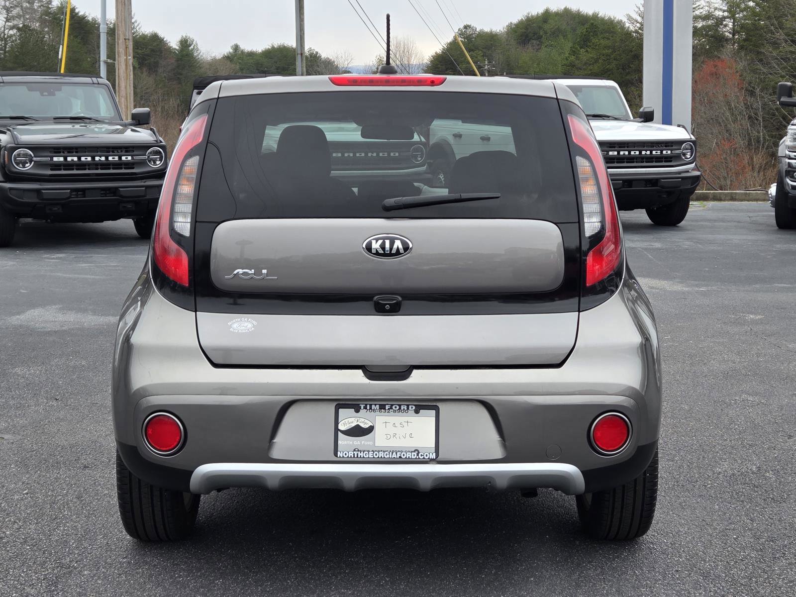Used 2017 Kia Soul + image 5