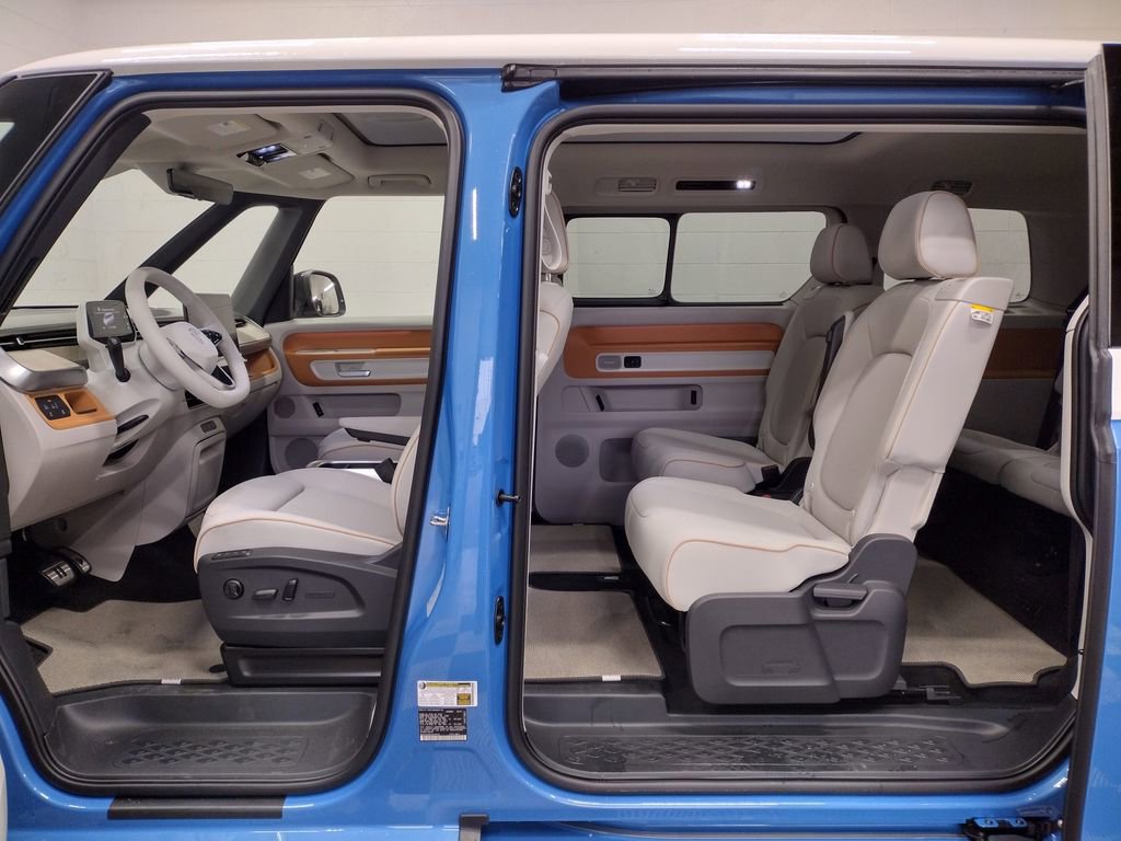 New 2025 Volkswagen ID. Buzz 1st Edition image 30