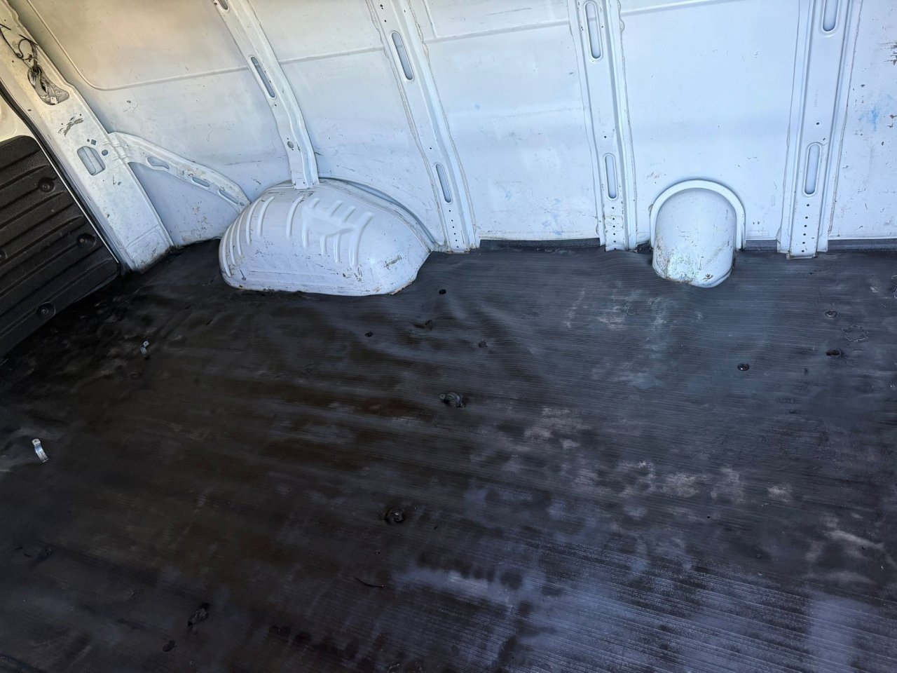 Used 2003 Chevrolet Express 3500 image 15