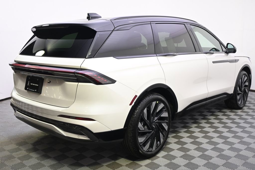 New 2026 Lincoln Nautilus Reserve w/ Jet Appearance Package image 7