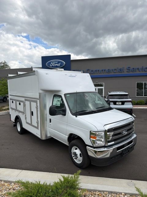 New 2027 Ford E-450 and Econoline 450 Super Duty w/ Power Equipment Group RWD image 1