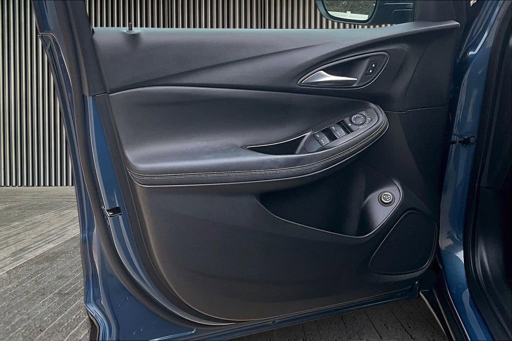 Used 2025 Buick Encore GX Preferred image 23