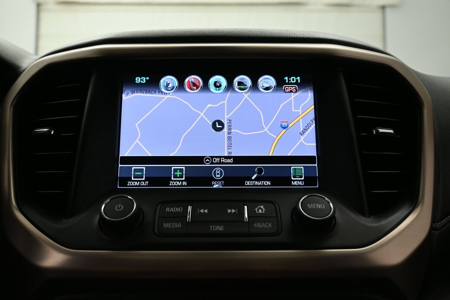 Used 2017 GMC Acadia Denali w/ Technology Package FWD image 30