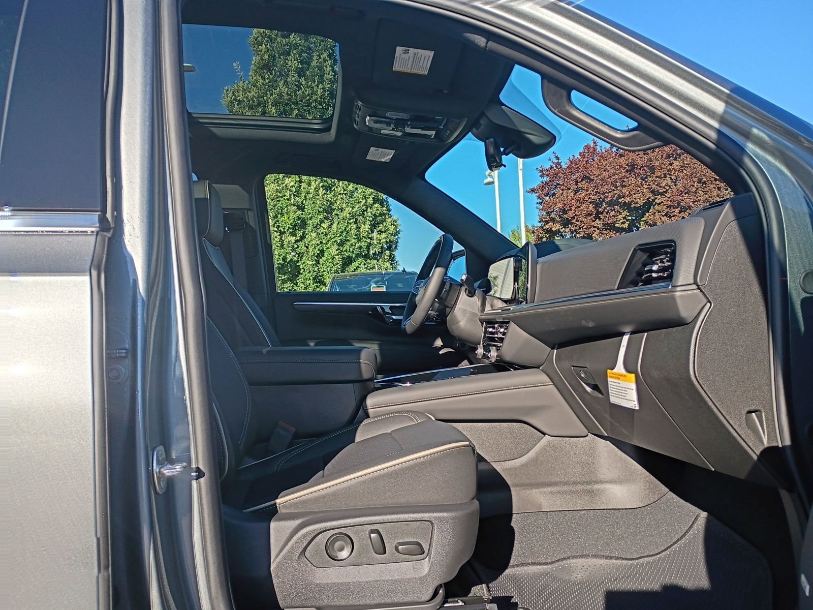 New 2026 Chevrolet Tahoe Premier image 12