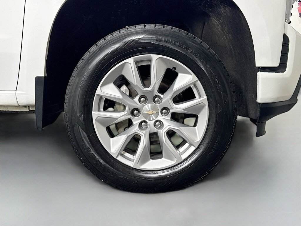 Used 2022 Chevrolet Silverado 1500 Custom AWD/4WD image 9
