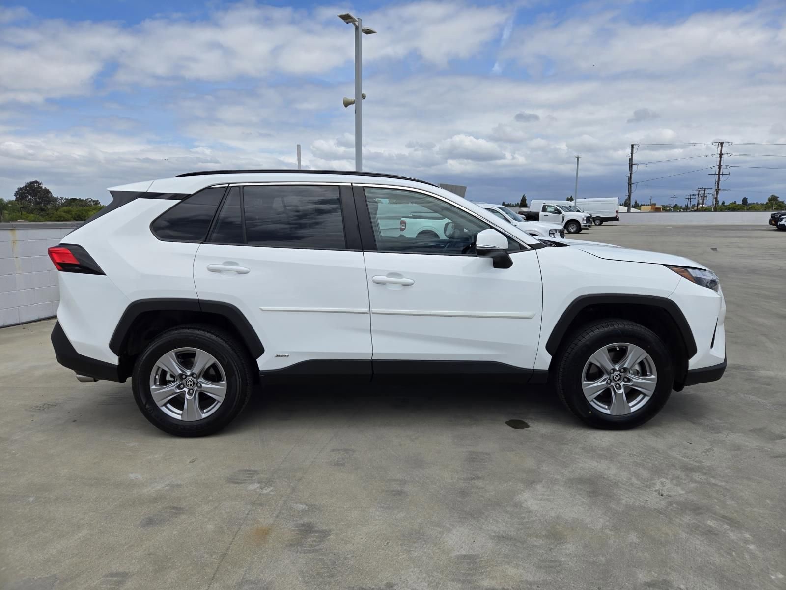 Used 2024 Toyota RAV4 LE AWD/4WD image 2