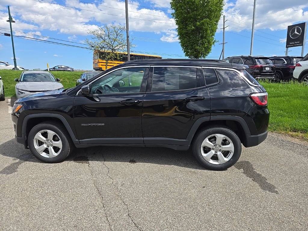 Used 2019 Jeep Compass Latitude w/ Popular Equipment Group AWD/4WD image 7