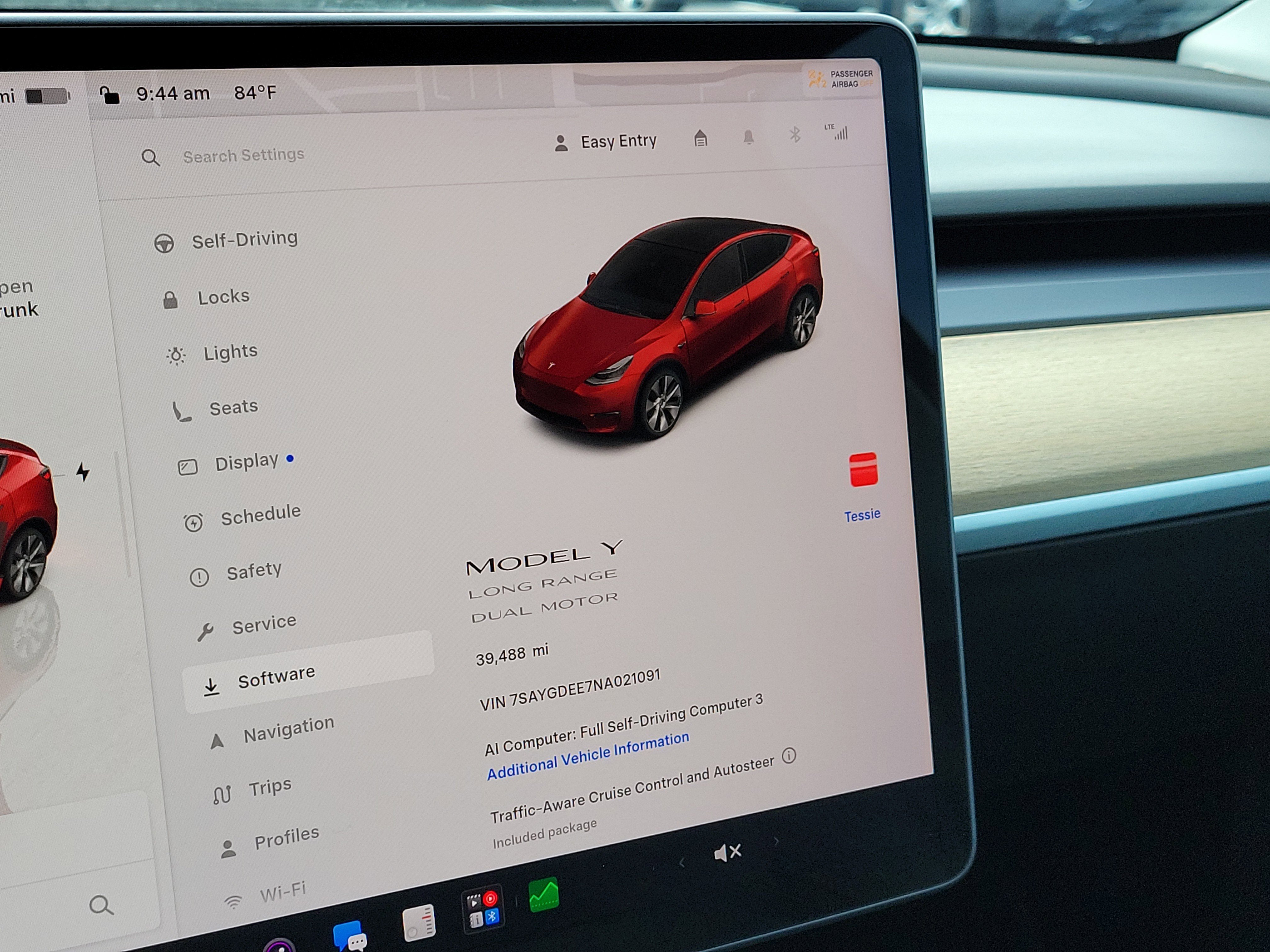 Used 2022 Tesla Model Y Long Range AWD/4WD image 24