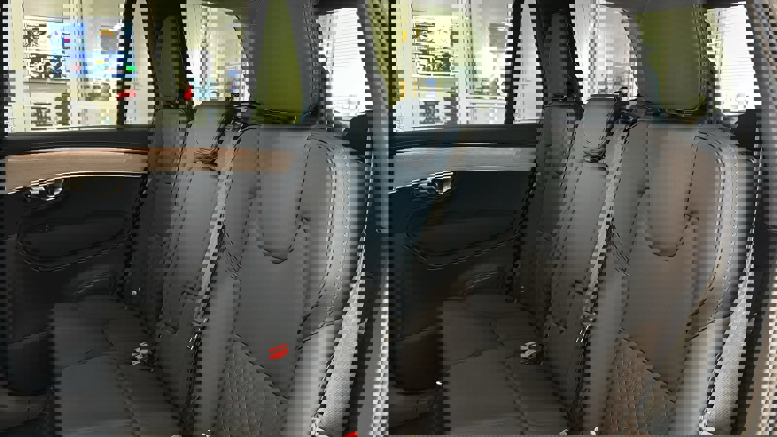 Used 2026 Volvo XC90 B6 Plus w/ Protection Package Premier image 26