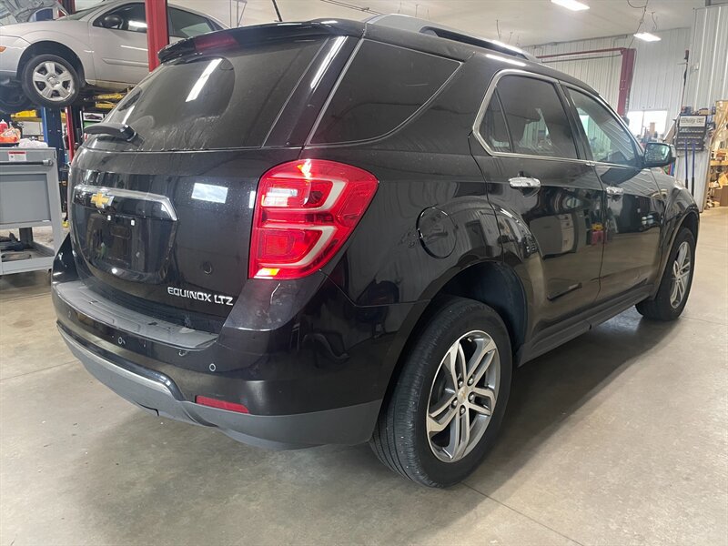 Used 2016 Chevrolet Equinox LTZ w/ Enhanced Convenience Package AWD/4WD image 6