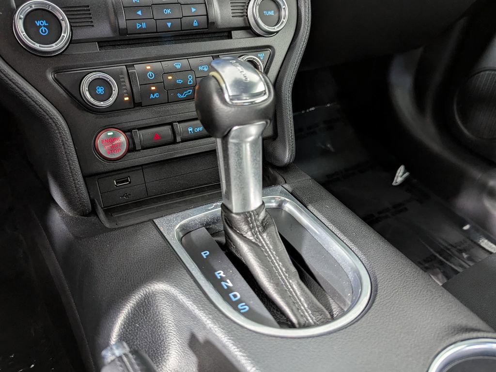 Used 2018 Ford Mustang EcoBoost image 28