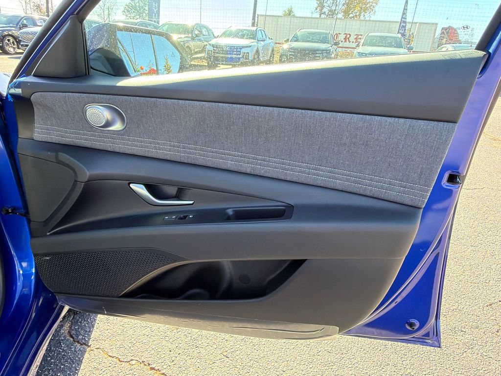 New 2026 Hyundai Elantra Limited image 14
