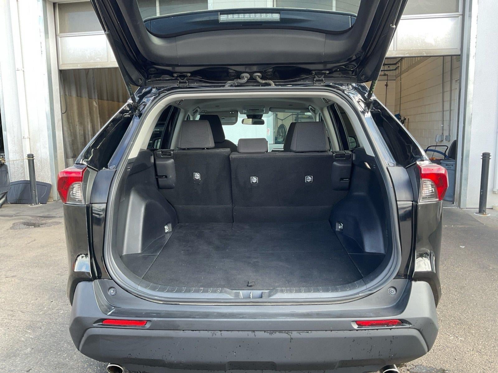 Used 2024 Toyota RAV4 LE AWD/4WD image 20