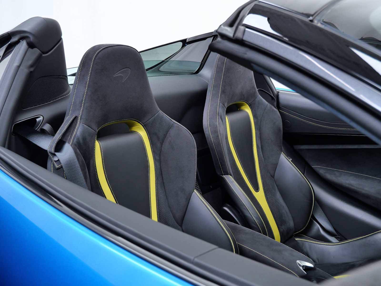 Used 2022 McLaren 720S Spider image 15