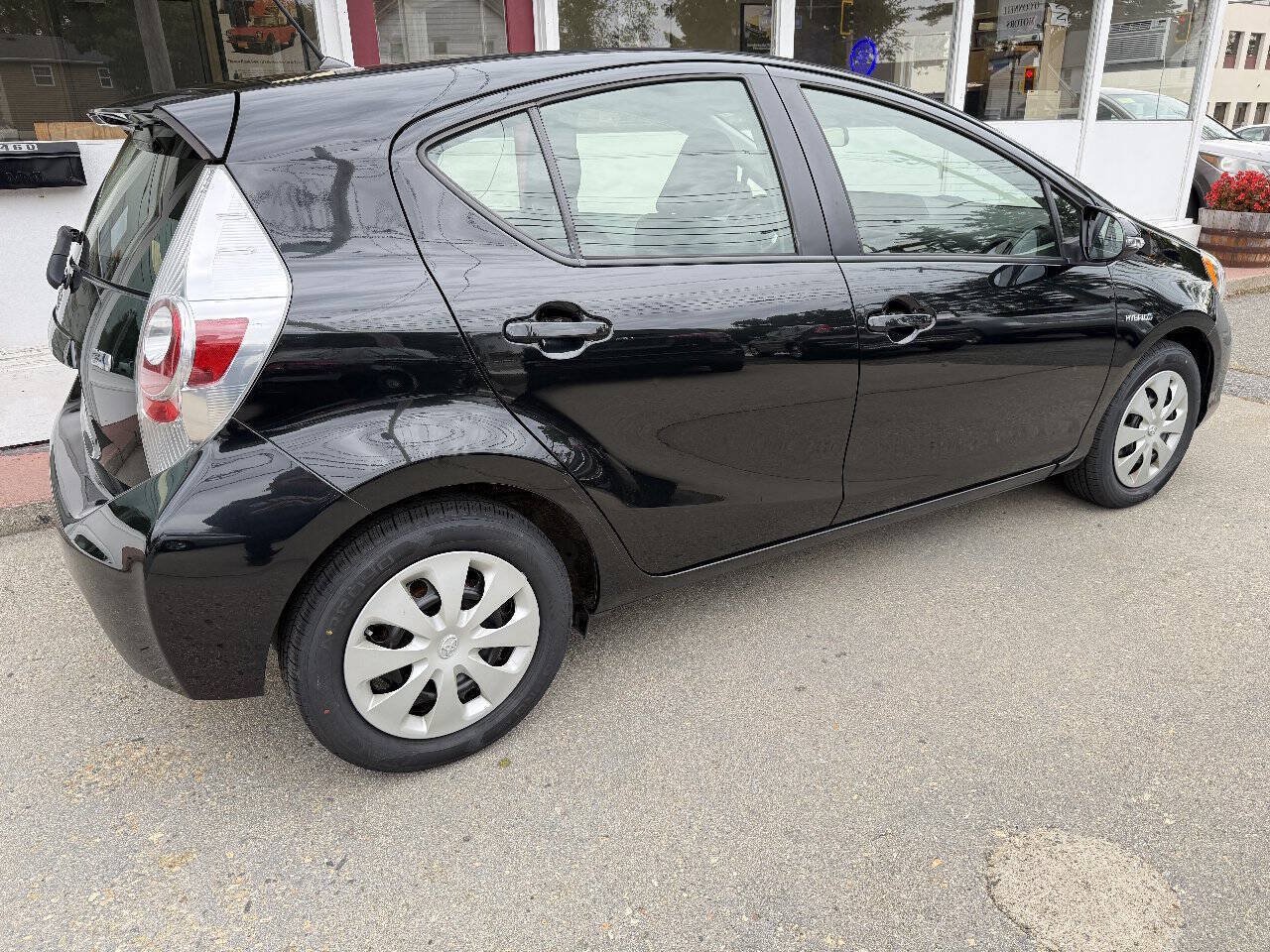 Used 2014 Toyota Prius C Two FWD image 35