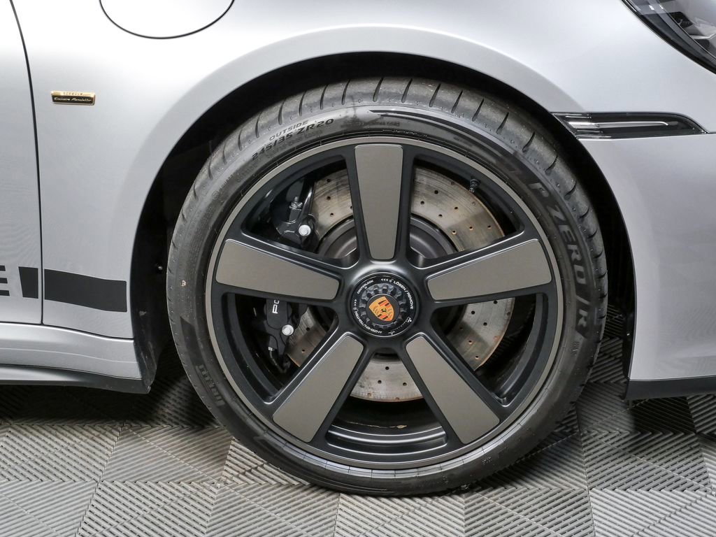 Certified 2026 Porsche 911 Carrera GTS RWD image 45