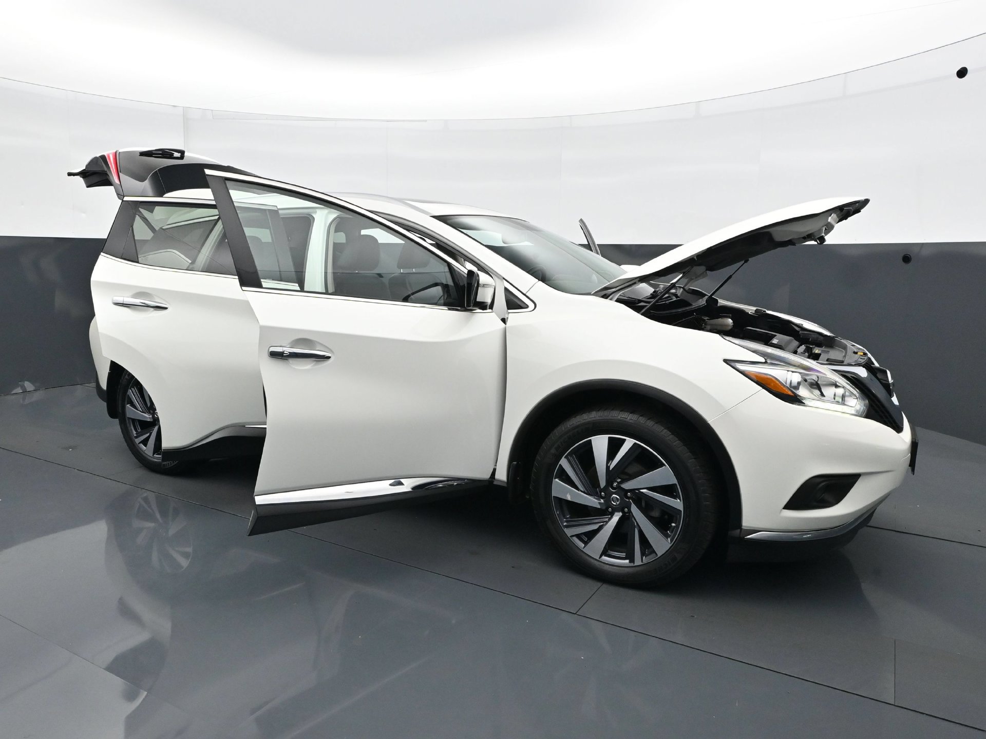 Used 2018 Nissan Murano Platinum w/ Cargo Package AWD/4WD image 39