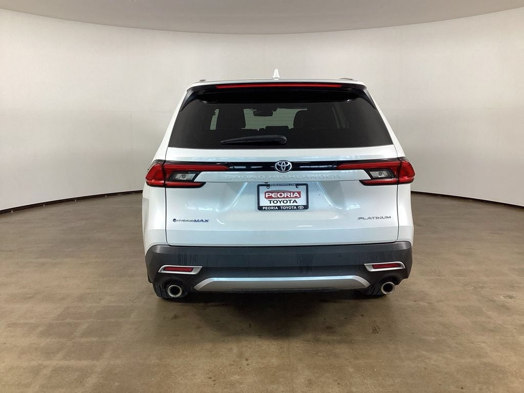 Used 2024 Toyota Grand Highlander AWD Hybrid image 7